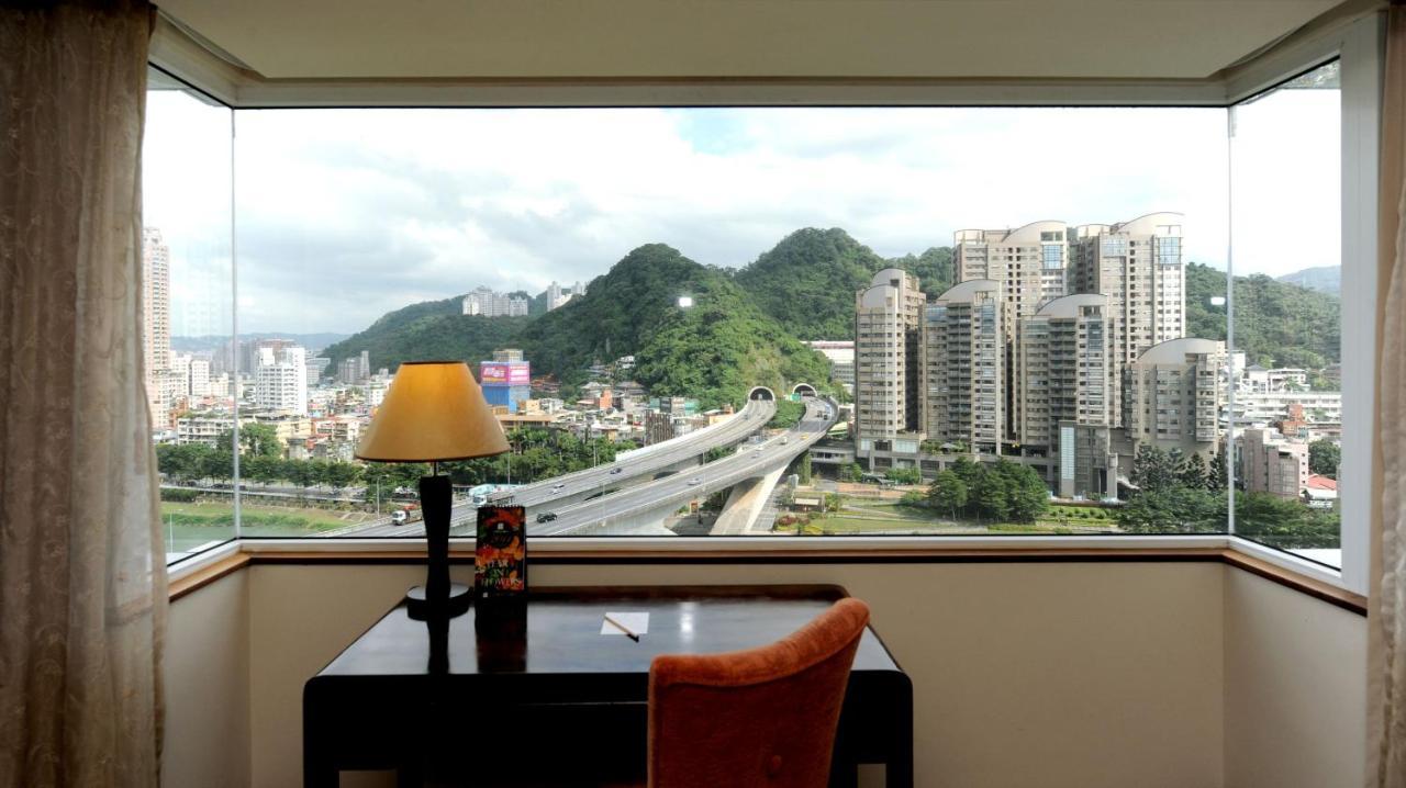 Beautiful Hotel Taipei Xindian Exterior foto